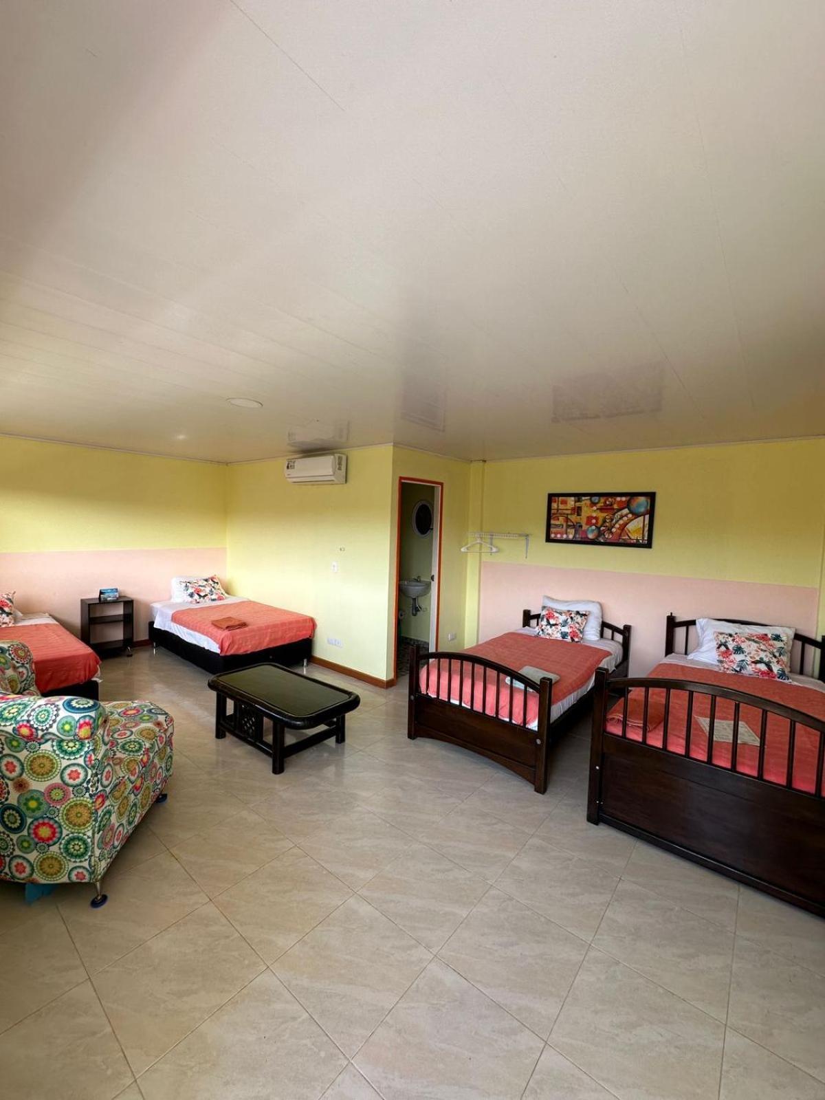 Victoria'S Gennie Bay Village Hostal San Andres  Bagian luar foto