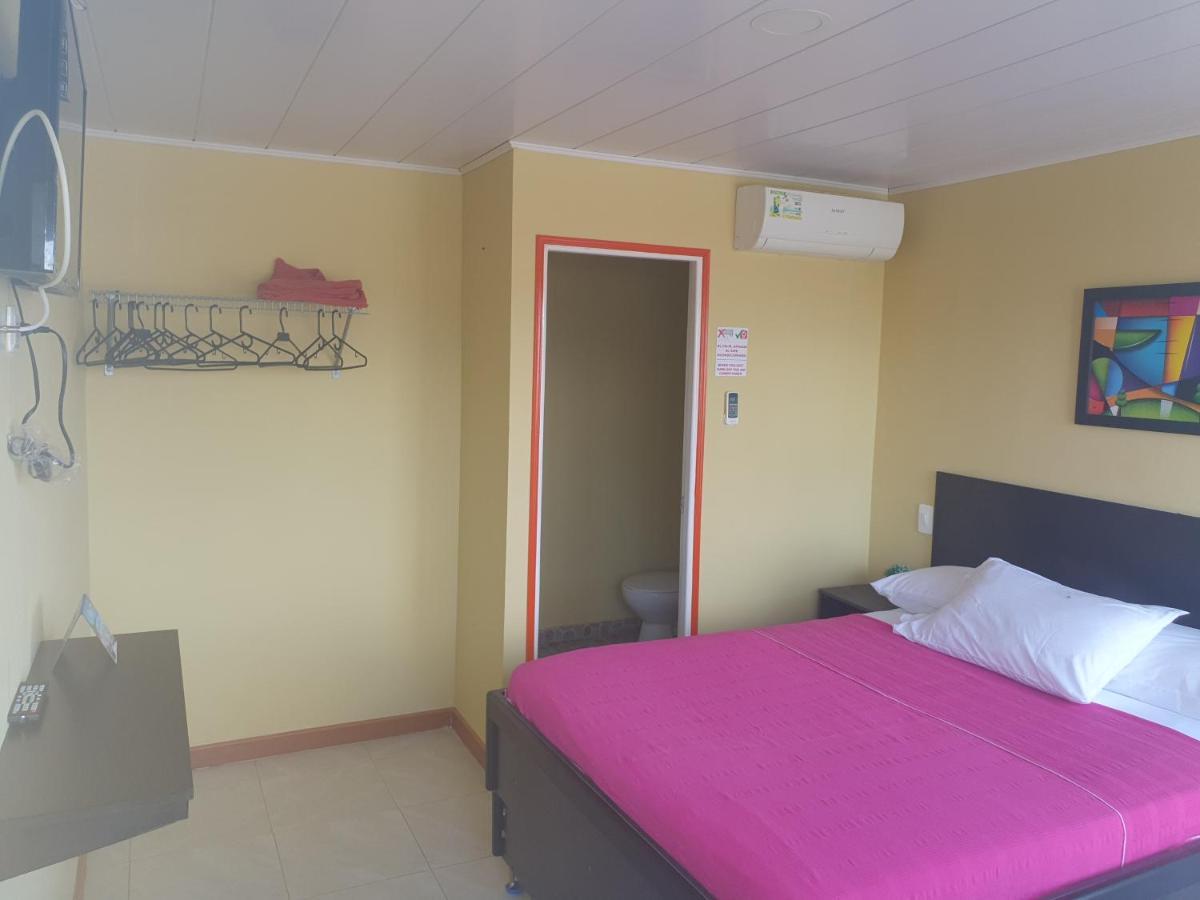Victoria'S Gennie Bay Village Hostal San Andres  Bagian luar foto